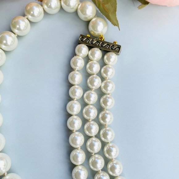Heidi Daus Wrap-ture elephant necklace